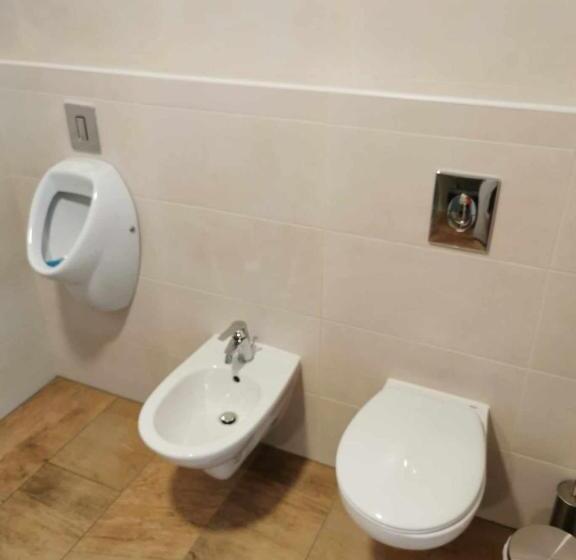 پانسیون Resort Pri Hrastu