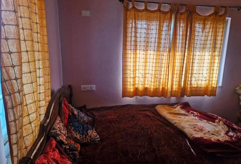 Pensão Samarth Villa