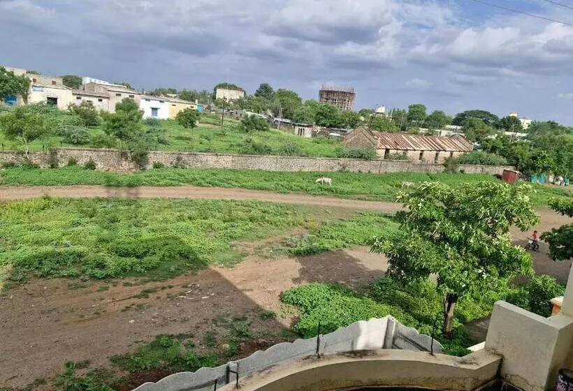 Majatalo Samarth Villa