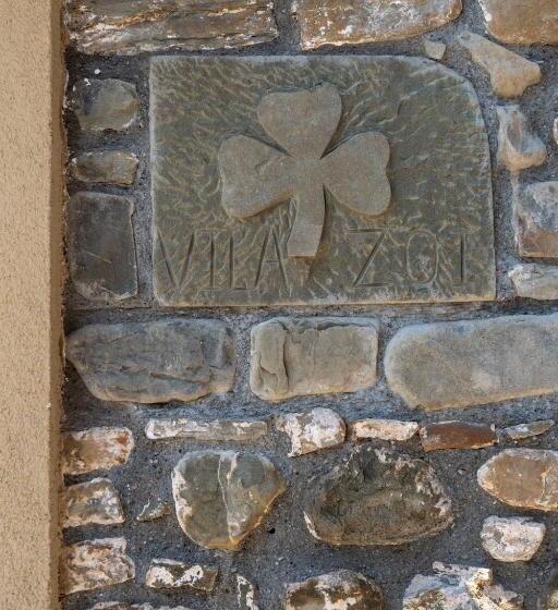 Pensjonat Villa Zoi A Stay To Remember I Guesthouse Inside Elbasan Castle