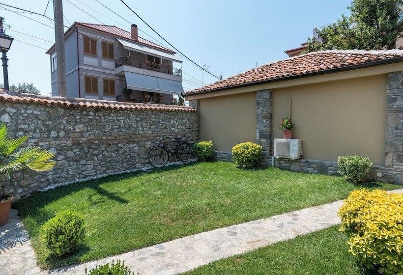 Pensjonat Villa Zoi A Stay To Remember I Guesthouse Inside Elbasan Castle