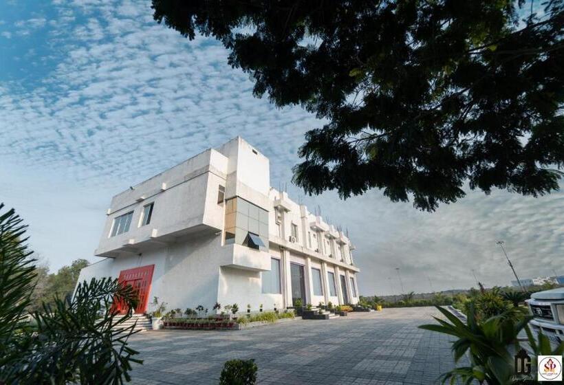 Shree Parivaar Resort