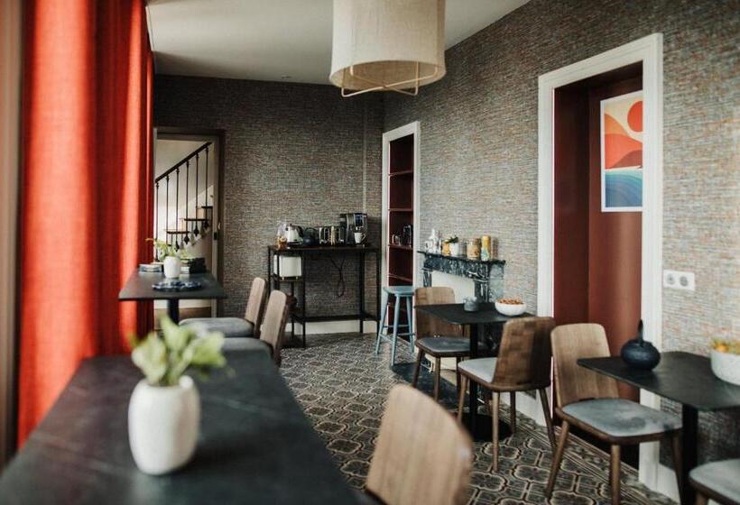 مبيت وإفطار Le Mora Hôtes