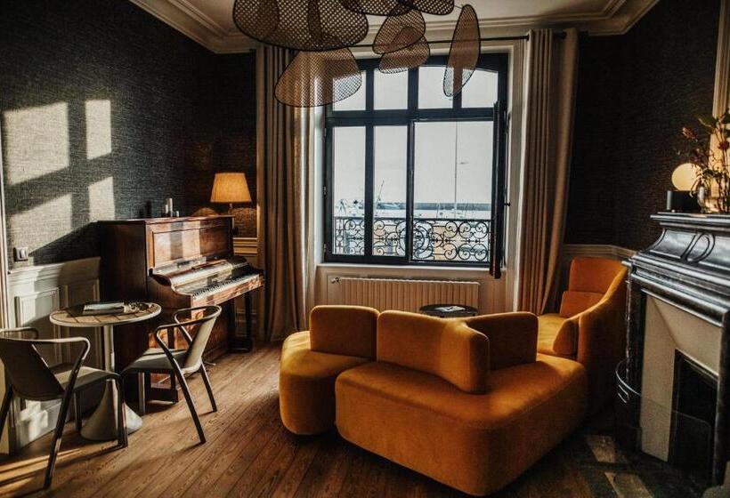 مبيت وإفطار Le Mora Hôtes