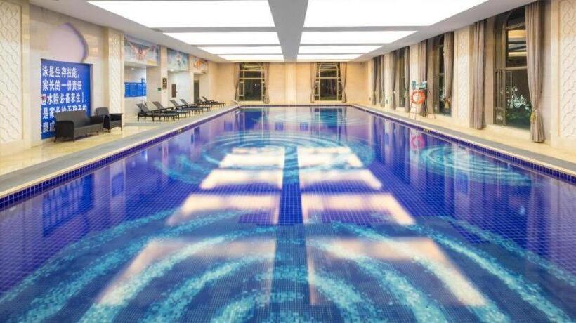 Country Garden Phoenix Hotel Maoming