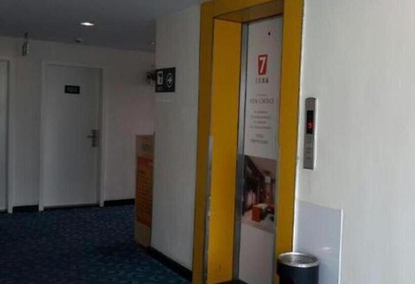 בית מלון כפרי 7 Days Premium Jiangmen Wuyi Avenue Gangkou Road