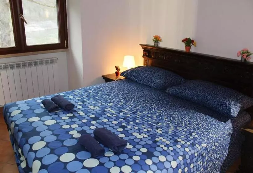 ホテル Agriturismo Incantesimo Del Lago Salto