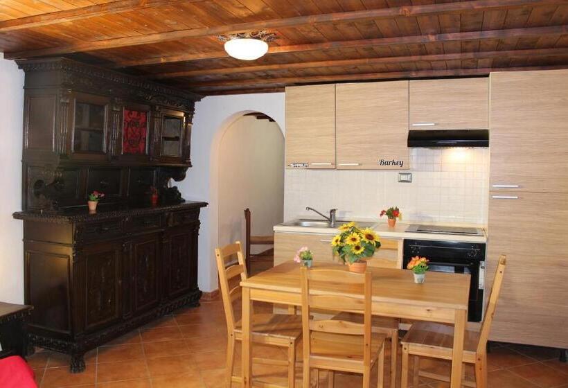 ホテル Agriturismo Incantesimo Del Lago Salto