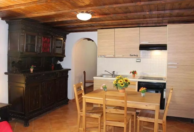 ホテル Agriturismo Incantesimo Del Lago Salto