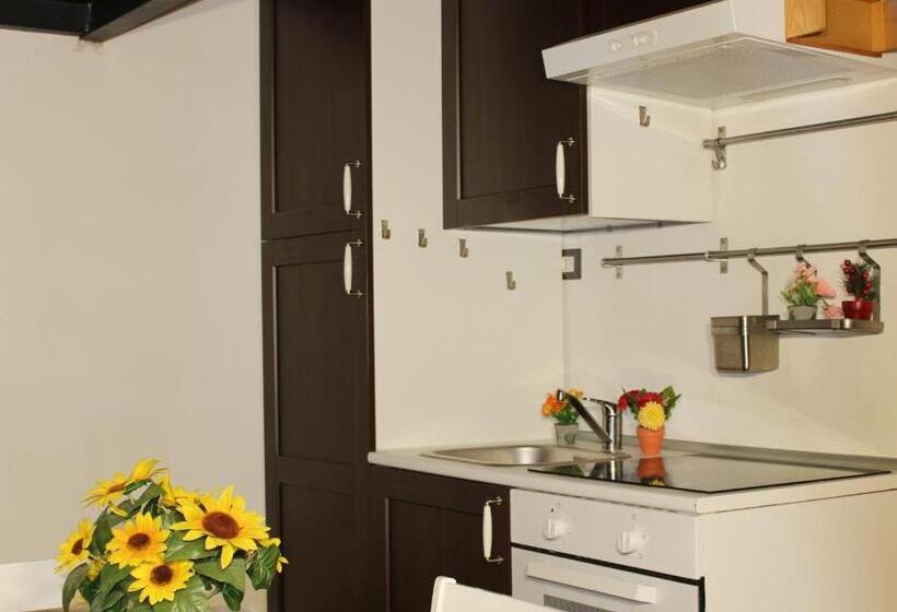 ホテル Agriturismo Incantesimo Del Lago Salto