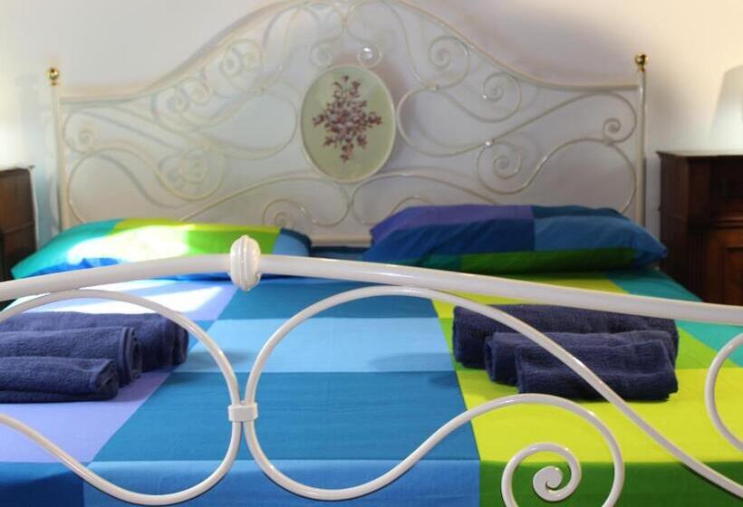 ホテル Agriturismo Incantesimo Del Lago Salto