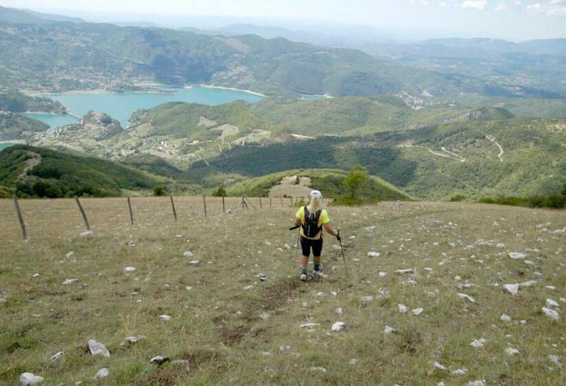 ホテル Agriturismo Incantesimo Del Lago Salto