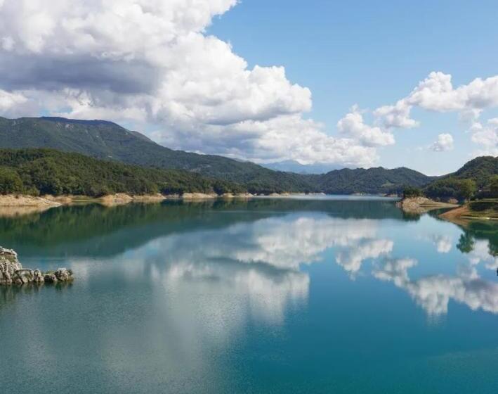 ホテル Agriturismo Incantesimo Del Lago Salto