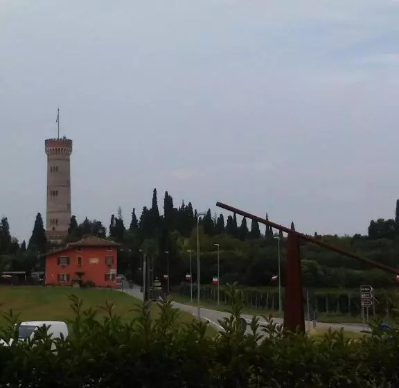 ホテル Albergo Quatro Pini