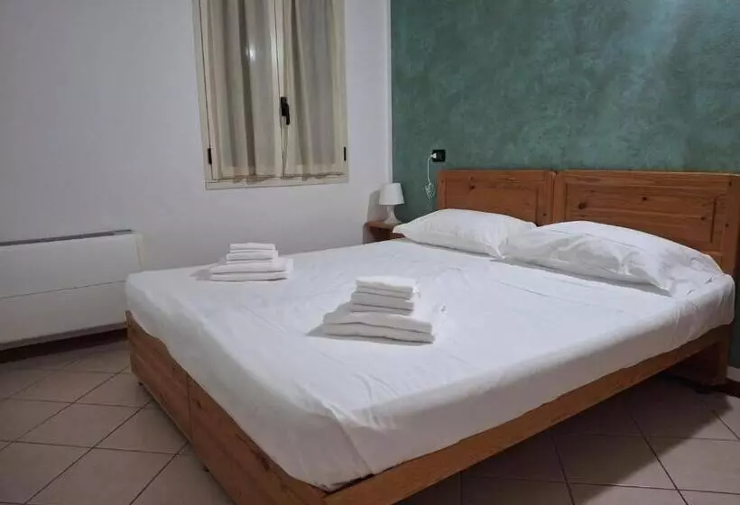 ホテル Albergo Quatro Pini