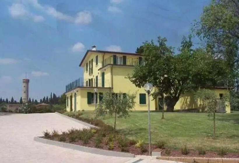 ホテル Albergo Quatro Pini