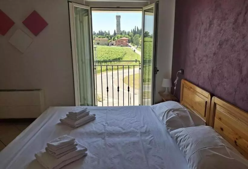 ホテル Albergo Quatro Pini