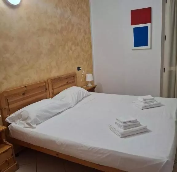 ホテル Albergo Quatro Pini