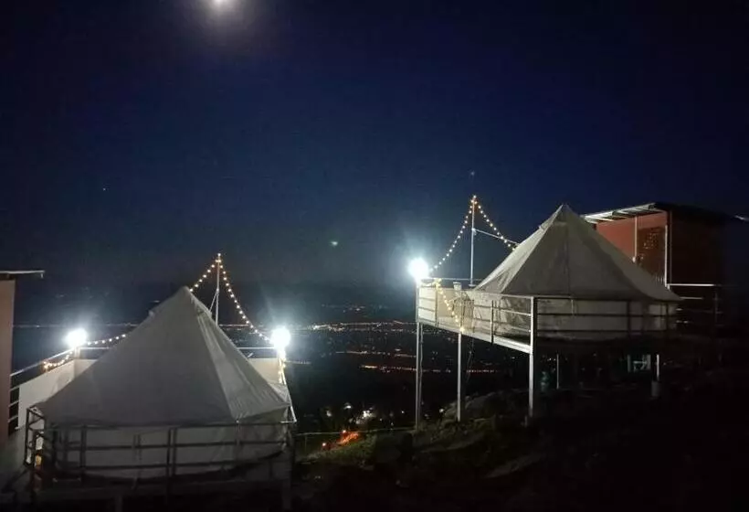 Hotelli Nuea Tawan At Phu Thap Buek