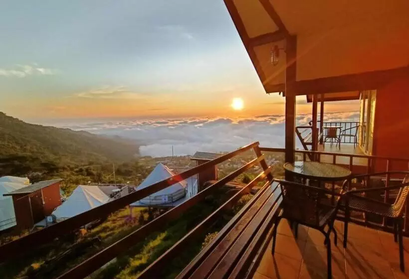 Hotelli Nuea Tawan At Phu Thap Buek