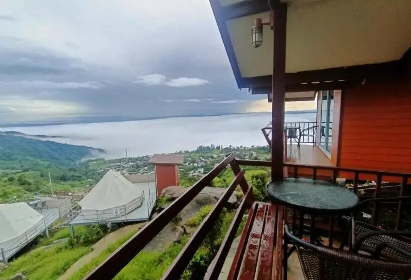 Hotelli Nuea Tawan At Phu Thap Buek