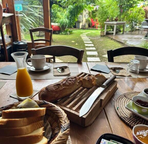 پانسیون Le Mazet Des Beaujots