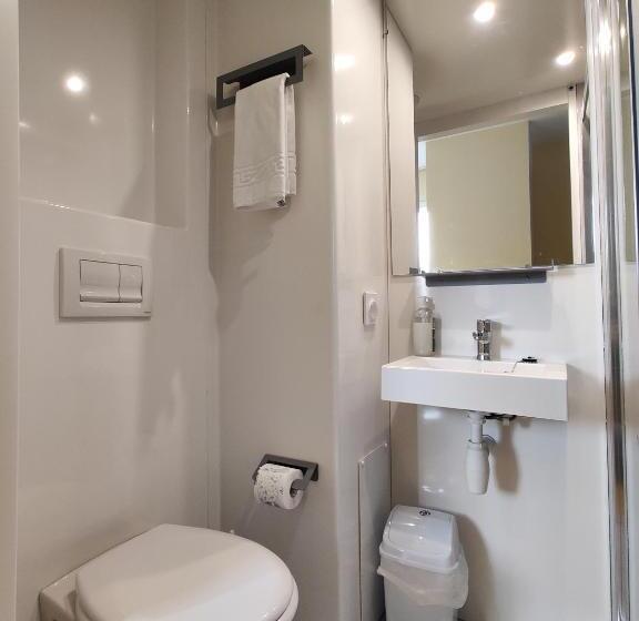 Hostel Auberge Le Leo De Foix