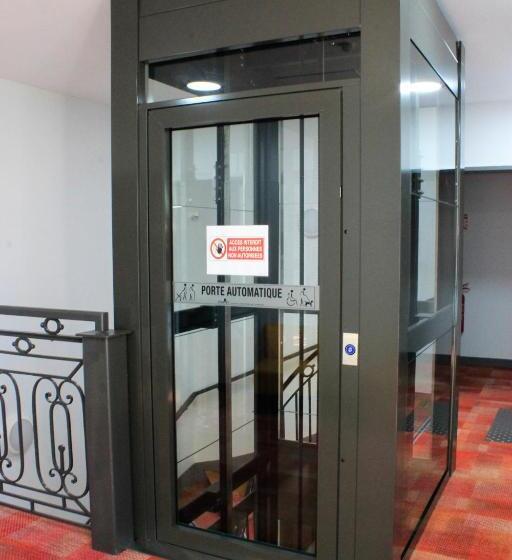 Hostel Auberge Le Leo De Foix