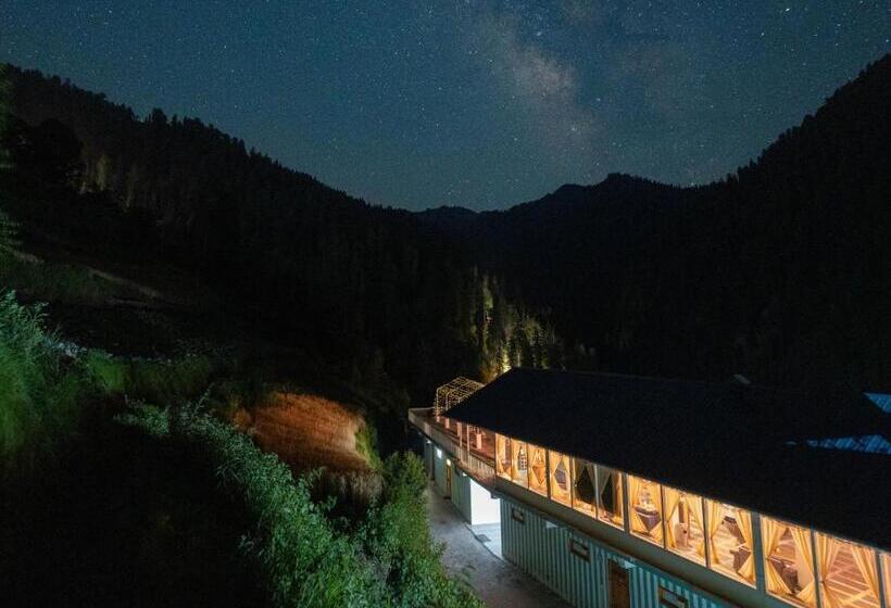 הוסטל Moustache Shoja, Jibhi