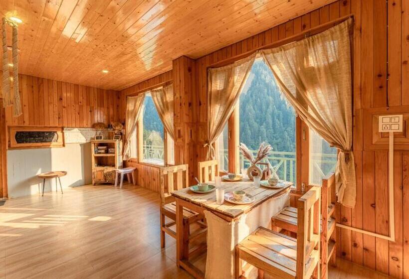 הוסטל Moustache Shoja, Jibhi