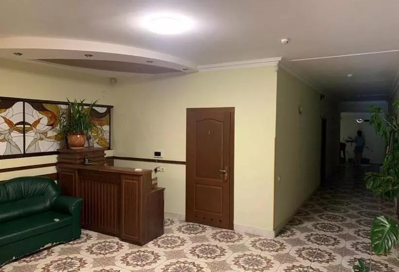 تختخواب و صبحانه українский дворик