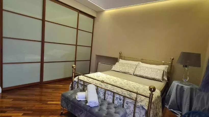 تختخواب و صبحانه Le Sale Resort