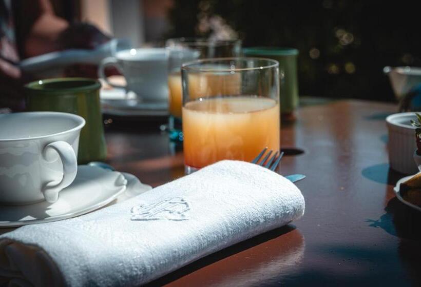 ベッドアンドブレックファースト Les Apiers, Chambre D Hôtes De Charme à Carcès