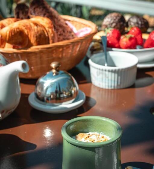 ベッドアンドブレックファースト Les Apiers, Chambre D Hôtes De Charme à Carcès