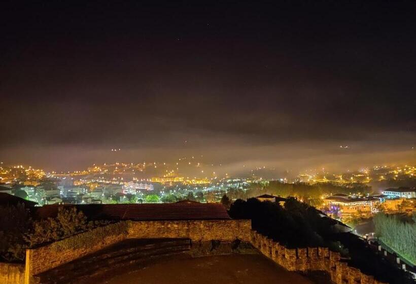 تختخواب و صبحانه Vista Castelo