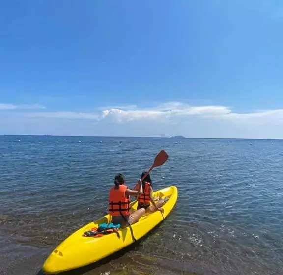 Gracey Dive Resort And Restaurant