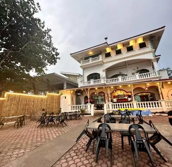 Gracey Dive Resort And Restaurant