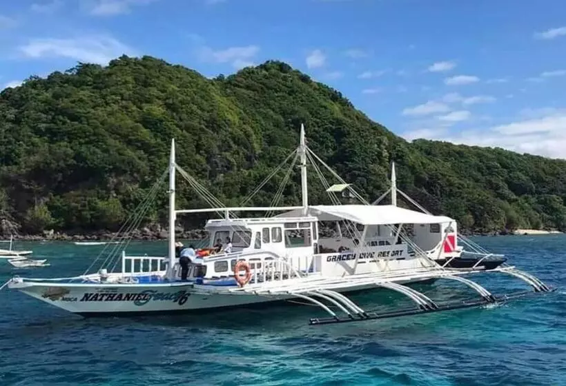 Gracey Dive Resort And Restaurant