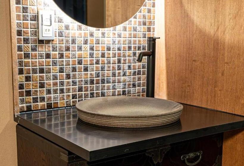 هتل 京都の宿 ぎをんの月