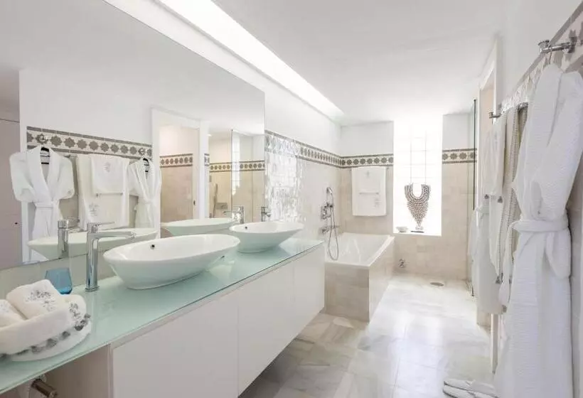 Hotelli Casablu   An Andalusian Boutique