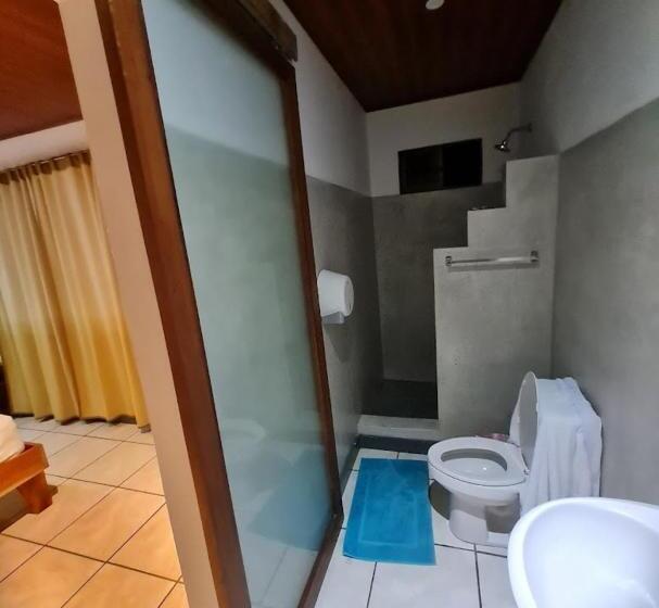 هتل کپسول Nosara Magazine Hostal