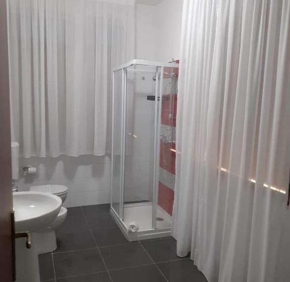 Lovely Bianco Rooms & Apartment