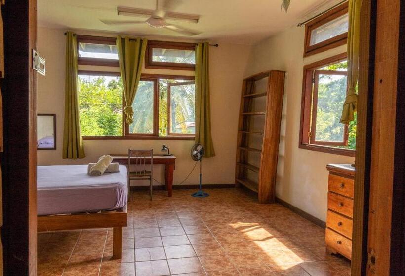 بنسيون Garden Rooms