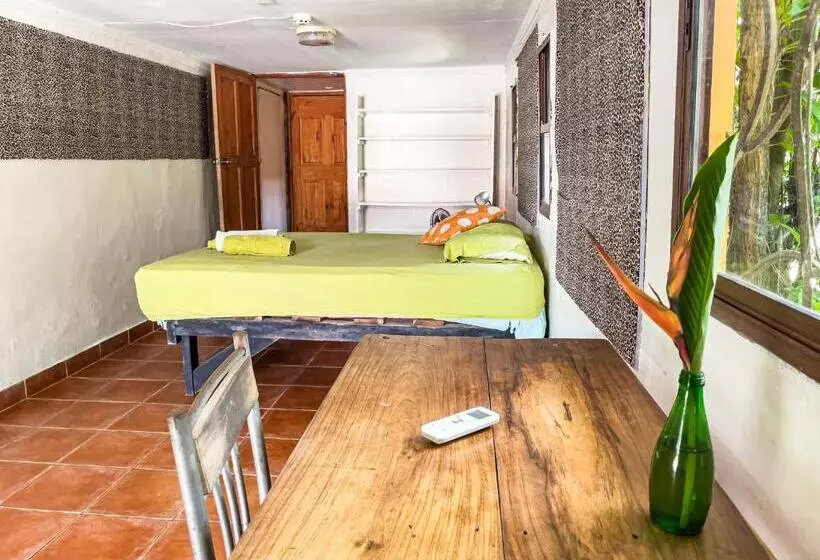 پانسیون Garden Rooms