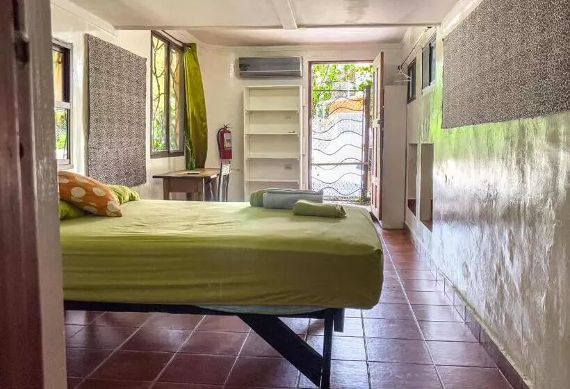 پانسیون Garden Rooms