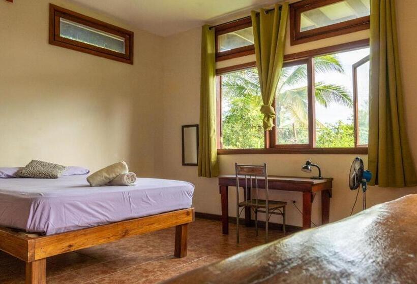 بنسيون Garden Rooms