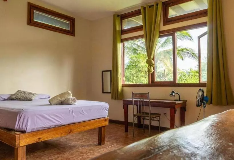 پانسیون Garden Rooms