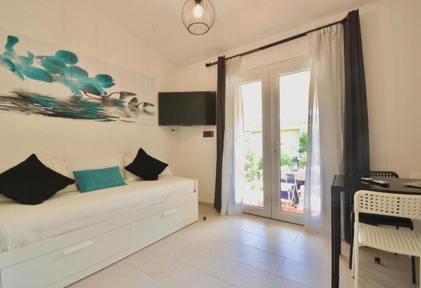 Isa   Residence In Costa Rei Just 450 Meters From The Beach, Apartments With Air Conditioning And Ou