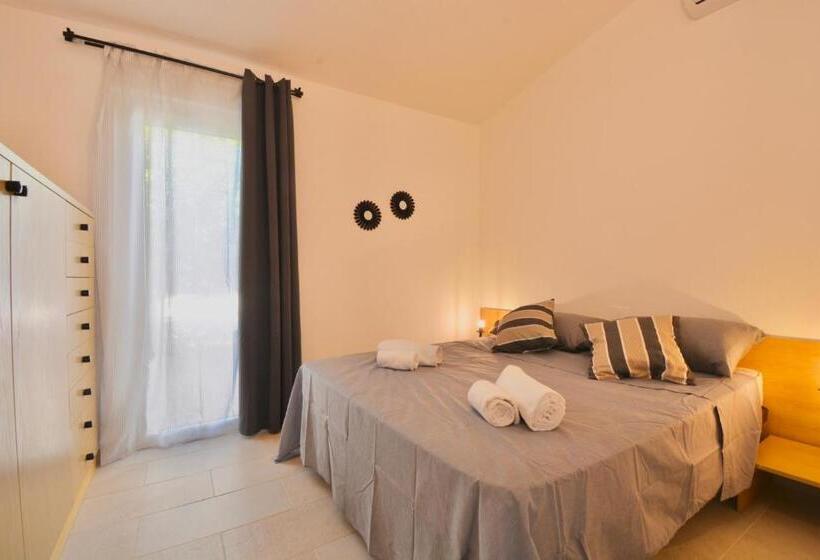 Isa   Residence In Costa Rei Just 450 Meters From The Beach, Apartments With Air Conditioning And Ou