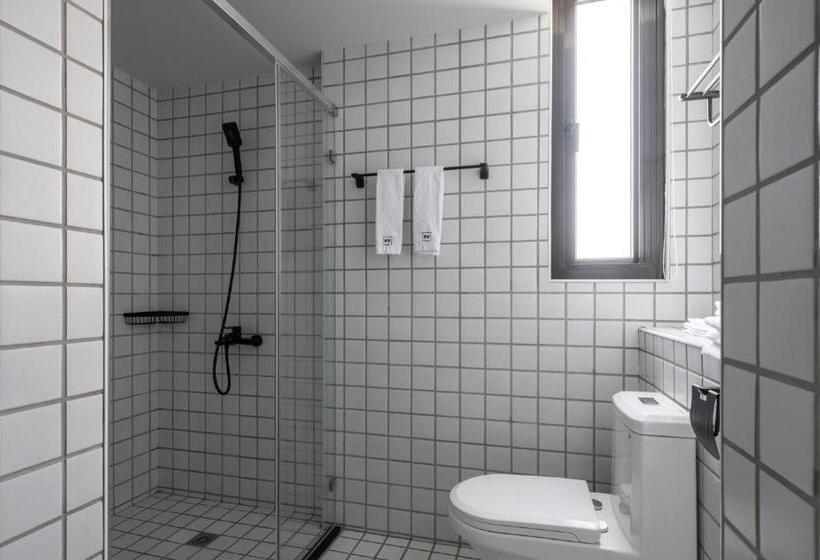 هاستل H Suite Inn